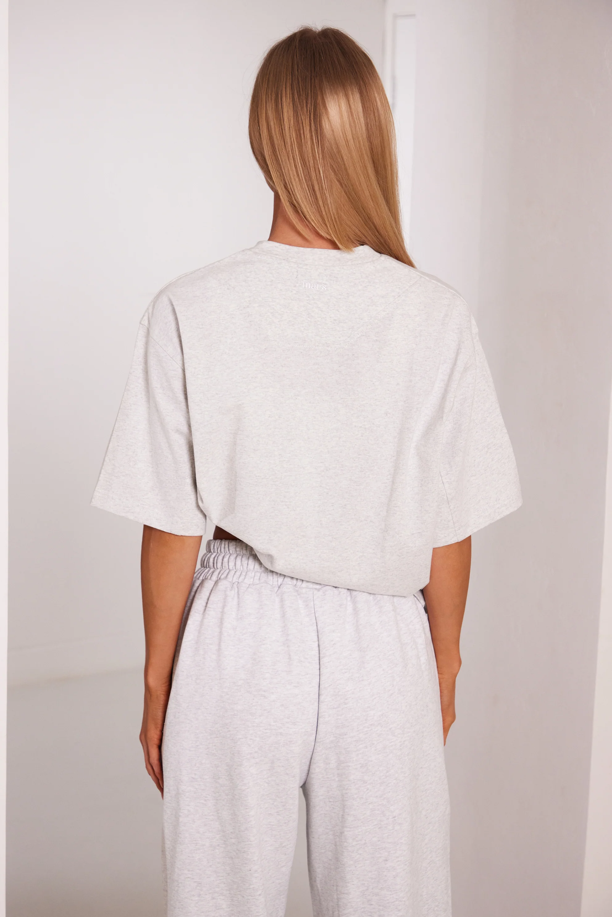 8772-the-short-sleeve-oversized-tee-in-light-grey-4.webp The Short Sleeve Oversized Tee in Light Grey