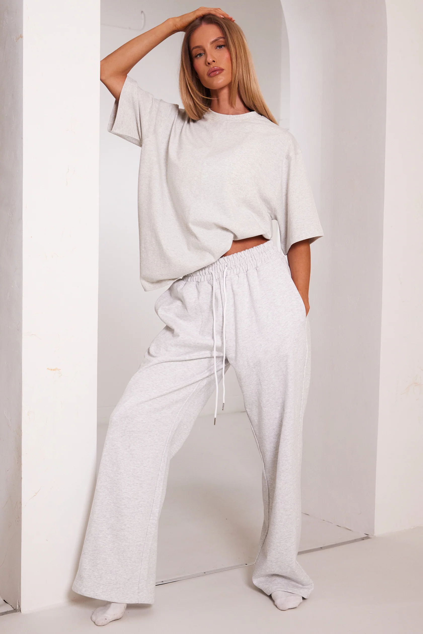 8772-the-short-sleeve-oversized-tee-in-light-grey-6.webp The Short Sleeve Oversized Tee in Light Grey