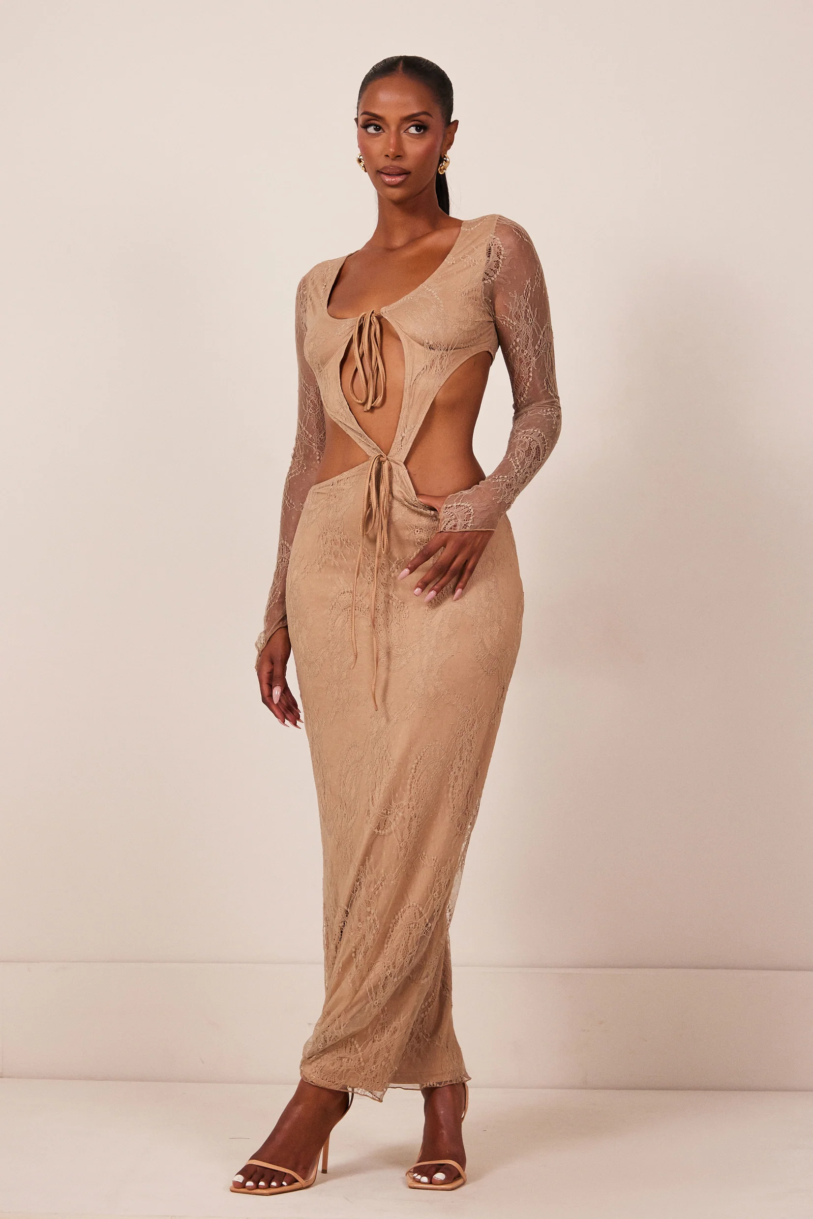 9315-the-carmen-maxi-in-camel-brown-5.webp The Carmen Maxi in Camel Brown