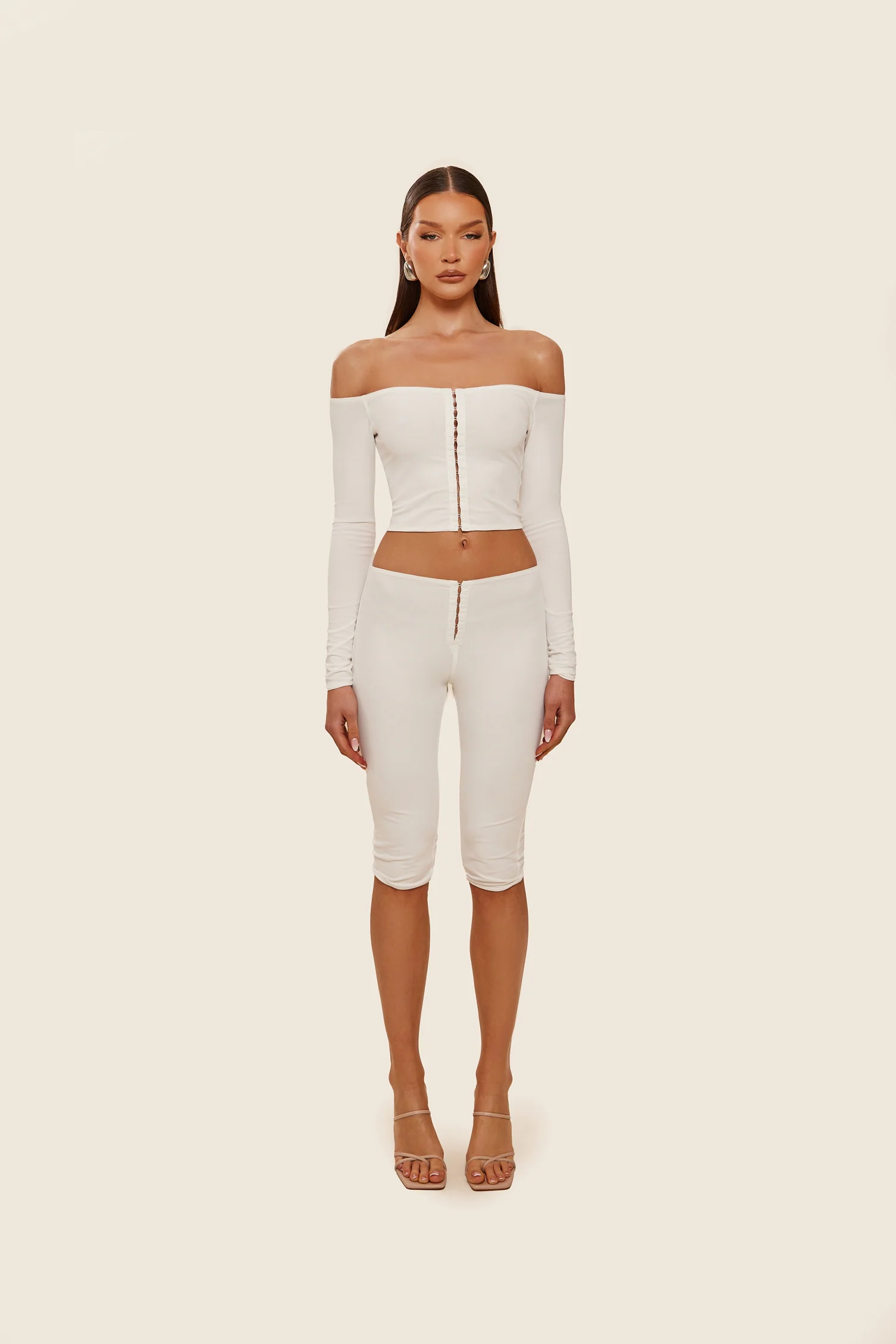 9345-the-larissa-set-in-top-1.webp The Larissa Set in Top