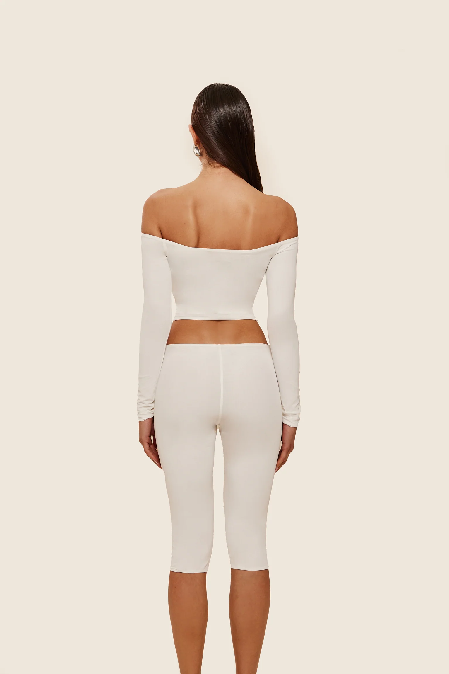 9345-the-larissa-set-in-top-4.webp The Larissa Set in Top