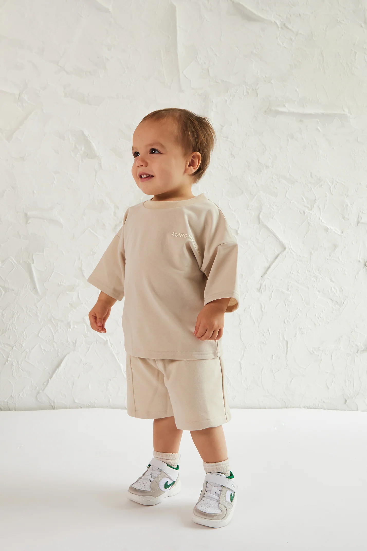 9401-the-kids-essentials-shorts-in-stone-2.webp The Kids Essentials Shorts in Stone